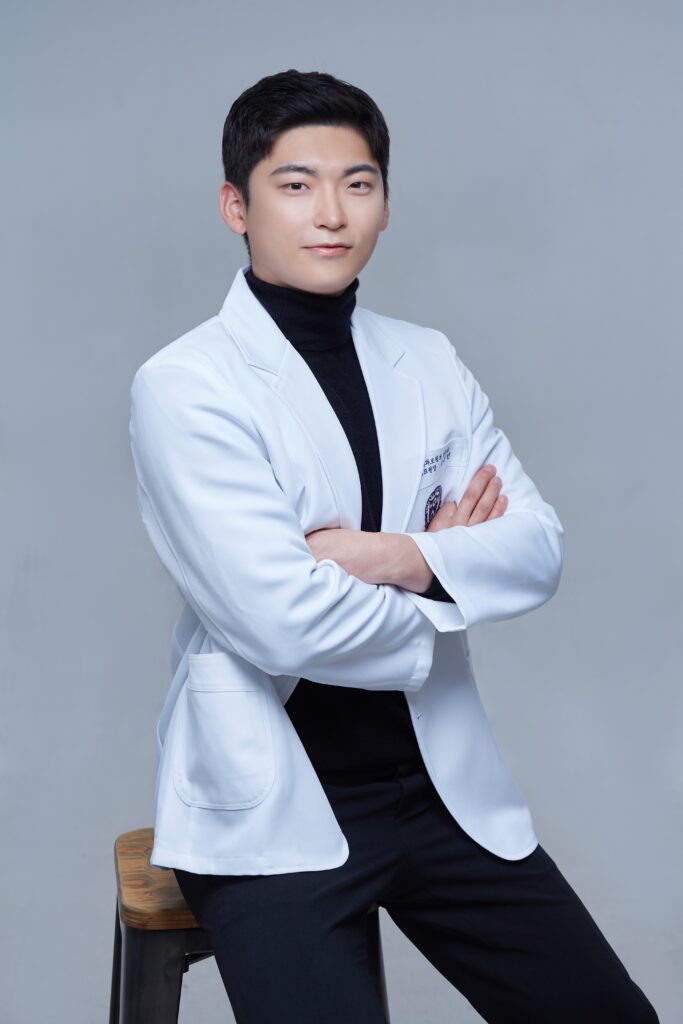 キム・ゴンミン 院長 - 補綴科 | Yonsei Gunho Dental Clinic